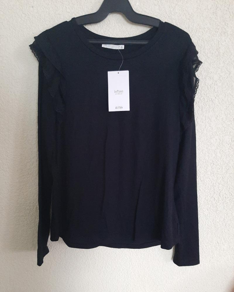 blusa negra lefties